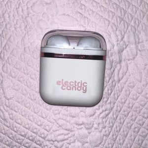 Tzumi Electric Candy Blush Soundmates Wireless Earbuds